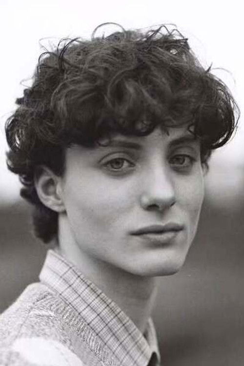 Jesse Bo Gebruers as Poll Bex