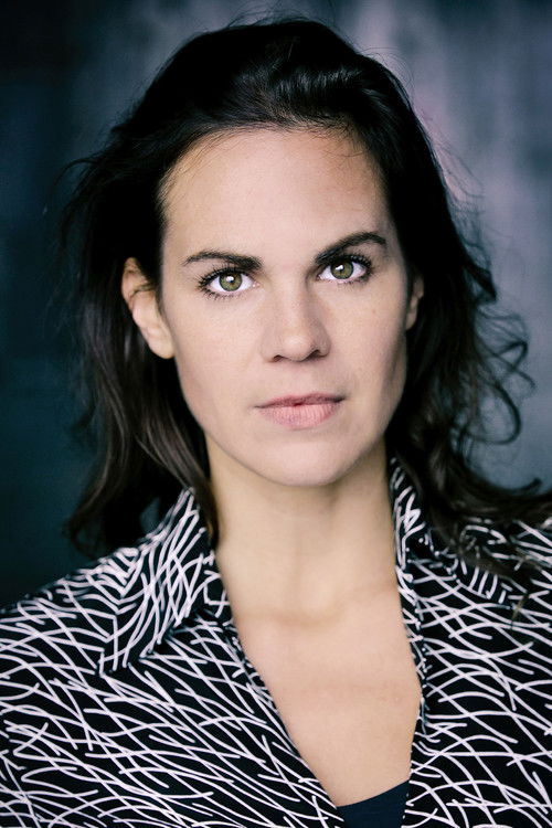Nora Buzalka as Frau Linde