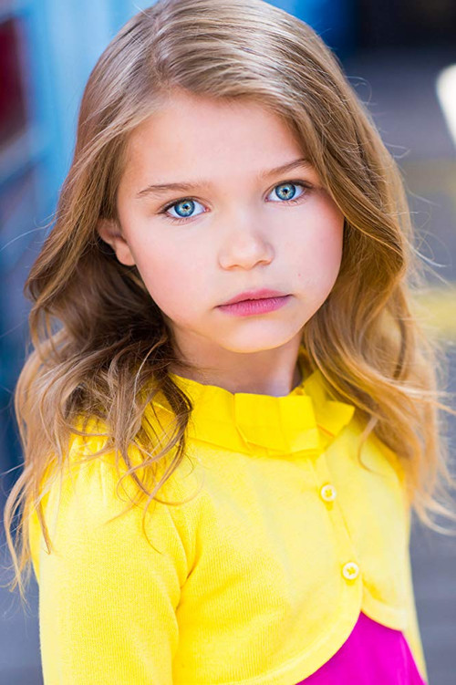 Valentina Gordon as Young Kaylie