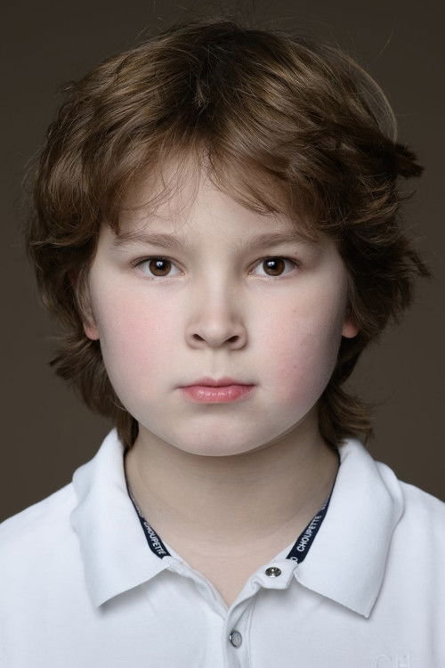 Daniil Rodionov as Malchik