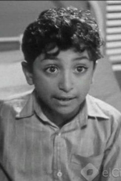 Soliman ElGendy as ابن الضابط رءوف