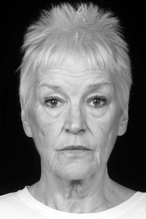 Annie Louise Ross as Maggie Hannah