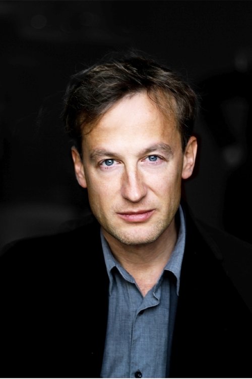 Jan Henrik Stahlberg as Mux