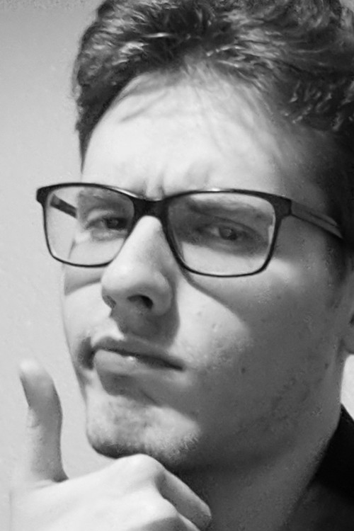 Fabian Capelli as Donut Courier