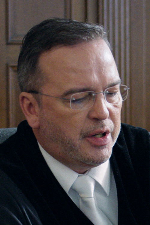 Michael Rothbart as Richter