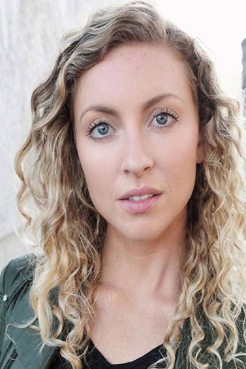 Tori Keaton as Julie