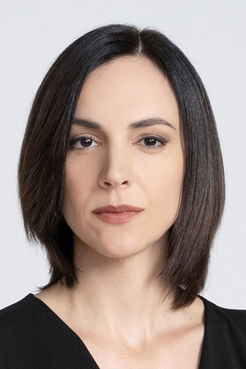 Gogo Kartsana as Cynthia