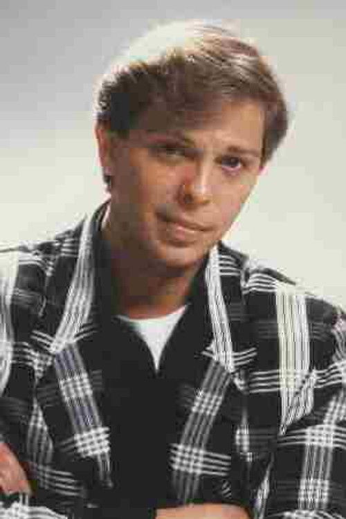 Bob Lockwood as Goldi