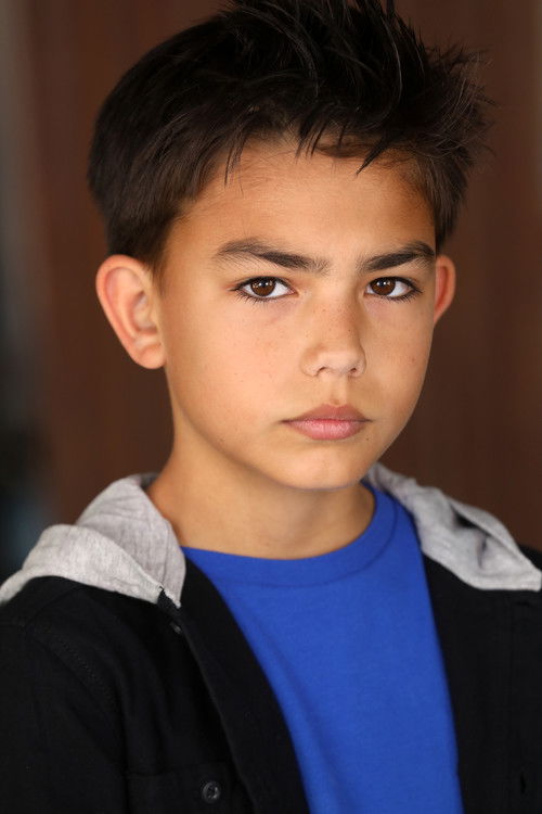 Carter Rockwood as Leo