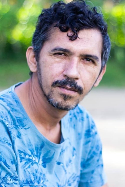 Rubens Santos as Bira