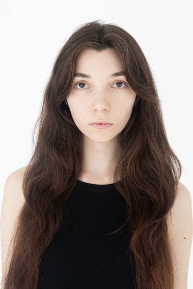 Elizabeth Telnaya as Liza