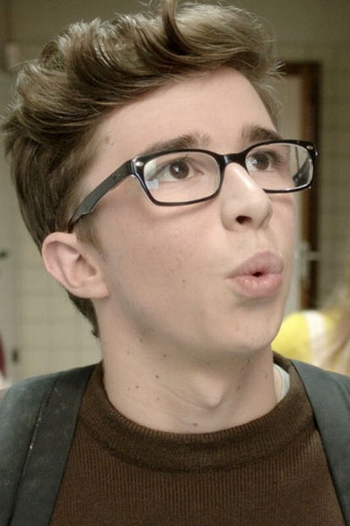 Jimmy Labeeu as Dylan