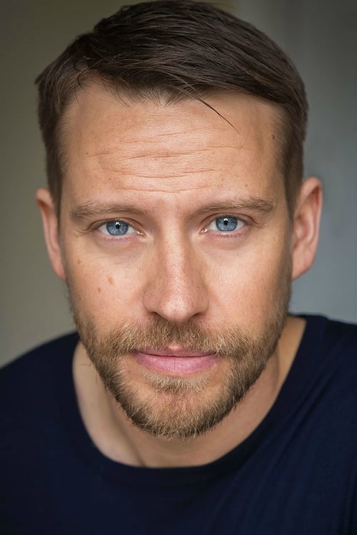 Jacob Tomuri as Robbie