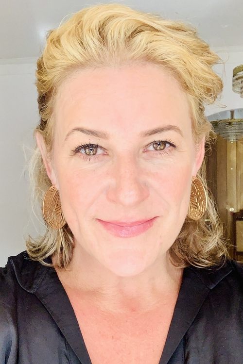 Bonnie Lee Bouman as Emily