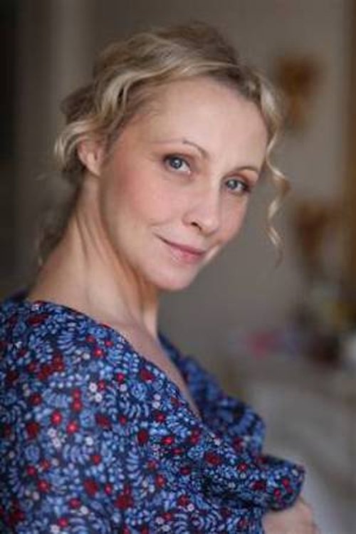 Martine Mongermont as Cécile Drezner