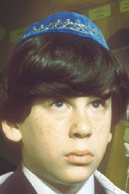 Jeremy Steyn as Eliot Green