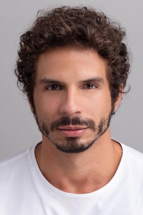 Tiago Deam as Leandro