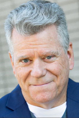 Matt K. Miller as Batty (voice)