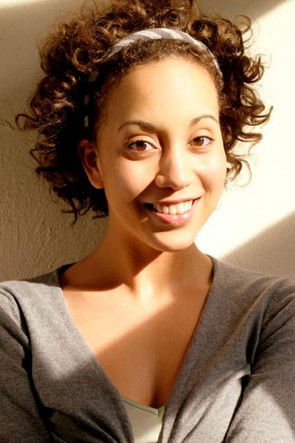 Larissa Breidbach as Ärztin