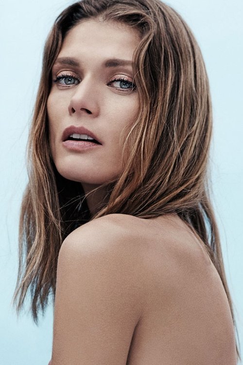 Małgorzata Bela as Violet