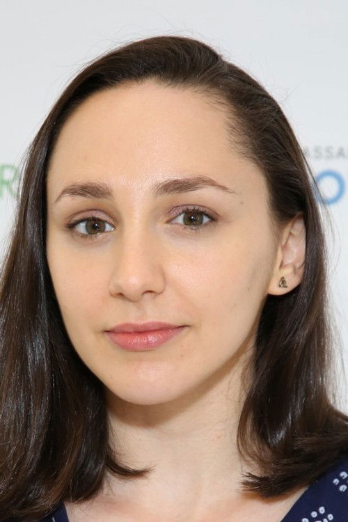 Lauren Patten as Anna Collier