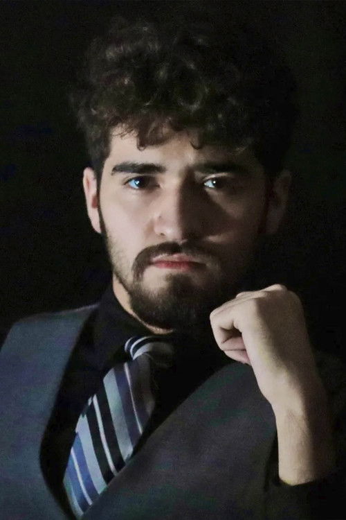 Mario Alanís Torres as Garret