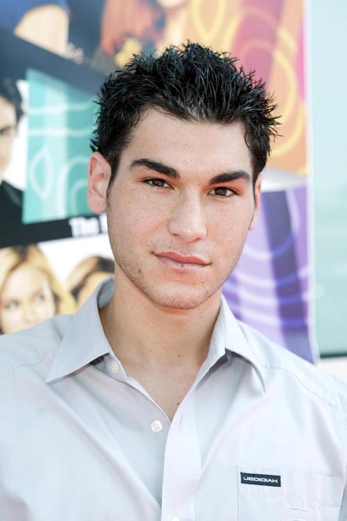 Brad Bufanda as Cooper