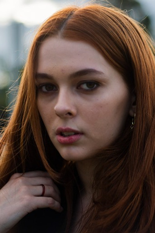 Madelyn Sheahan as Heidi