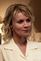 Valérie Maës as Claire