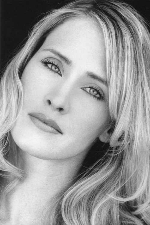 Frankie Thorn as Rhonda