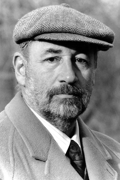 Philippe Noiret as Narrator (voice)
