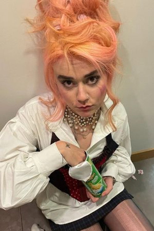 Elifnaz Öngören as Çiğdem