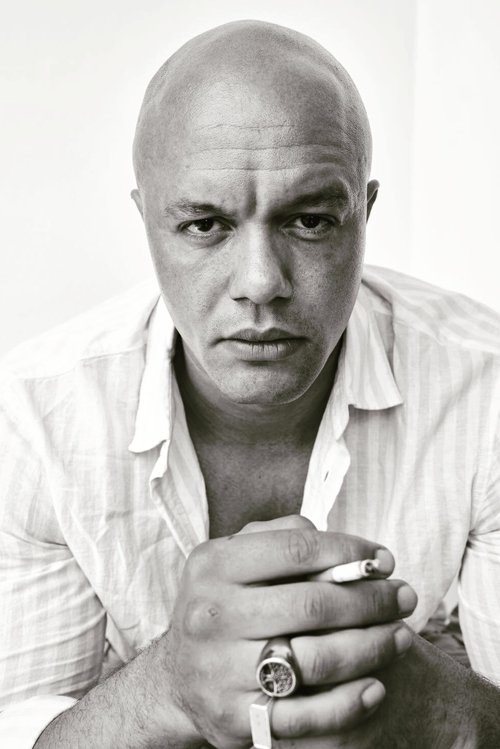 Joshua Gabriel Liège as Assistant Cook #1