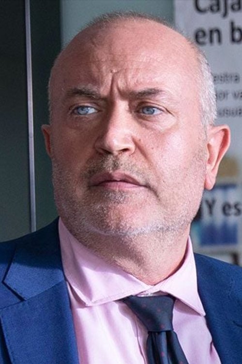 Joaquín González as Joaquin