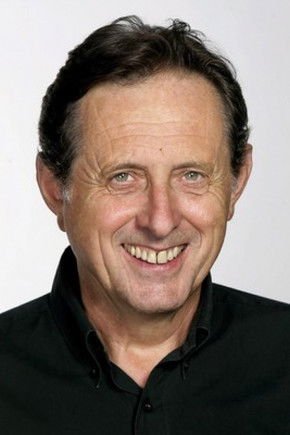 Tamás Dunai as Titkár