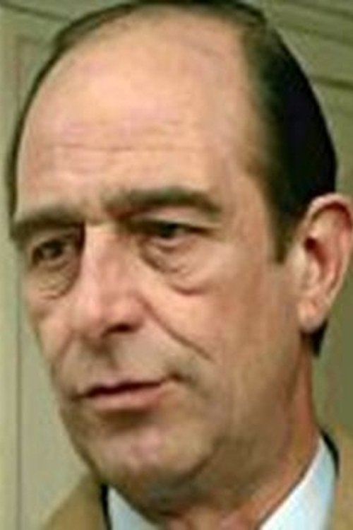 Xavier Depraz as Singer