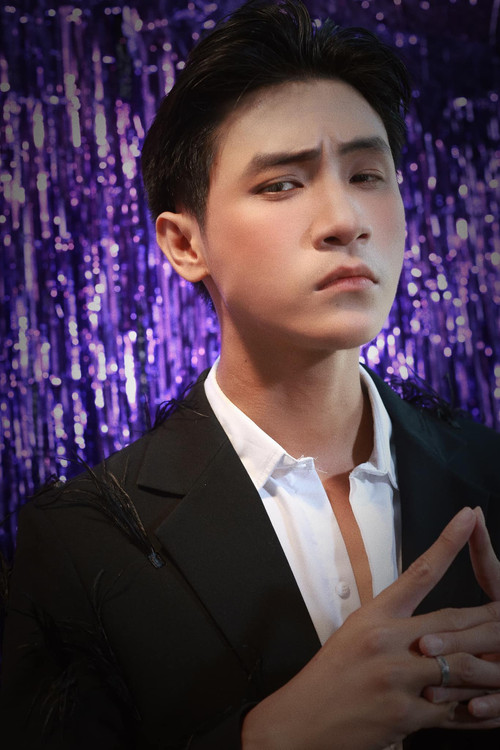 Lý Thanh Chí as Khải Văn