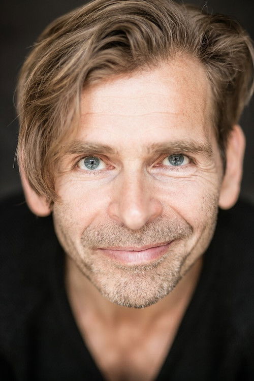 Tonio Arango as Temple