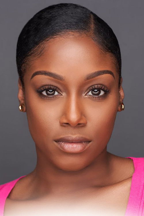 Laneé Bond as Alexis