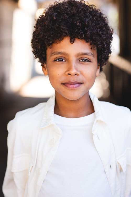 Baeyen Hoffman as Charlie