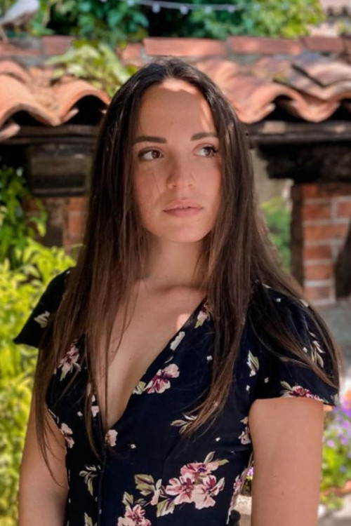 Noemi Ognissanti as Anna