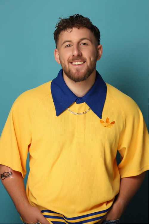 Joshua Molyneux as Calum