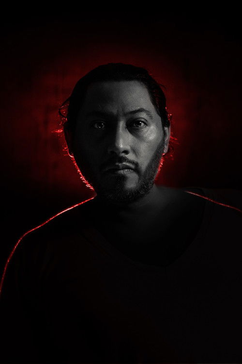 Alonso Oliveros as Roberto