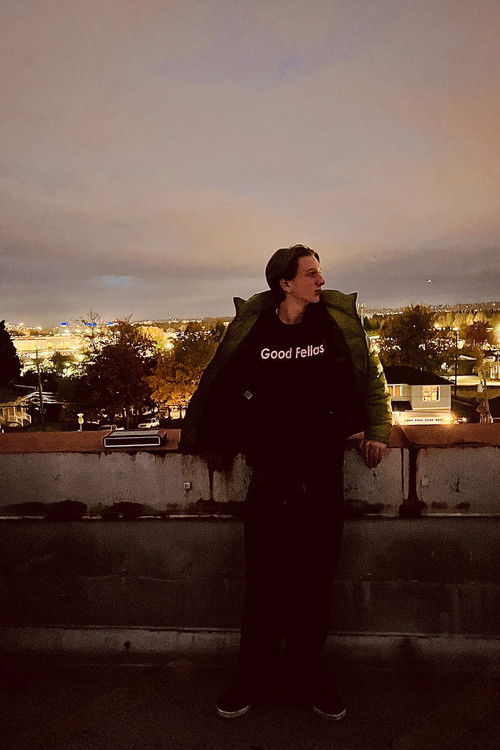 Francis Bolton as Sketchy Guy