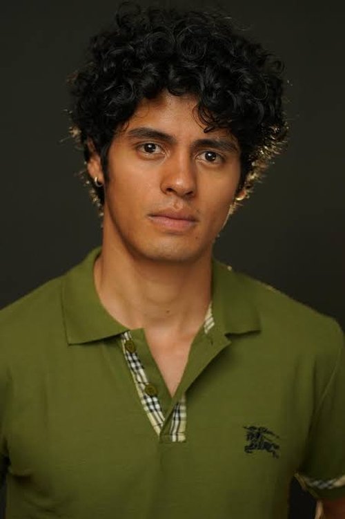 Manuel Villegas as Lisandro