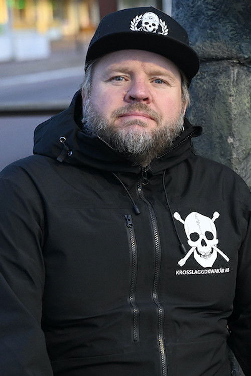 Stefan Sjur as Urban "Ubbe" Näslund
