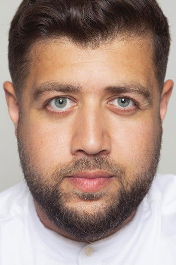 Wahid Sui Mahmoud as Dommer