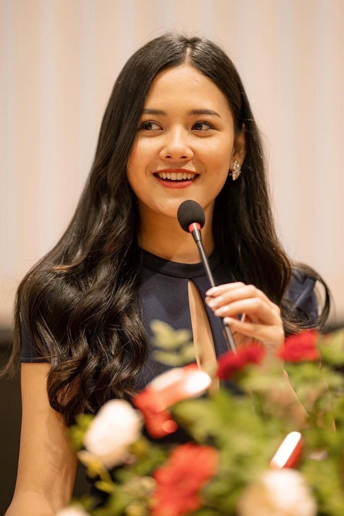 Akriti Rajbhandari as Isha