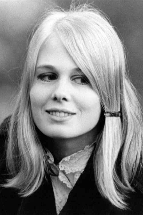 Tippy Walker as Christine Rojas