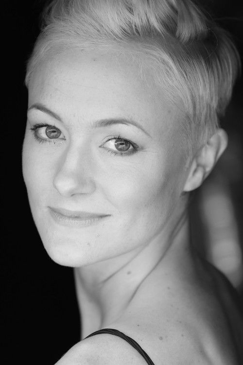 Jessica Hooker as Guard 3